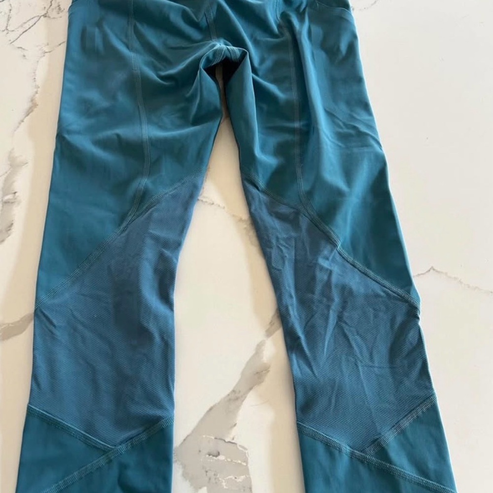 Lululemon Pace Rival High Rise (HR) crops